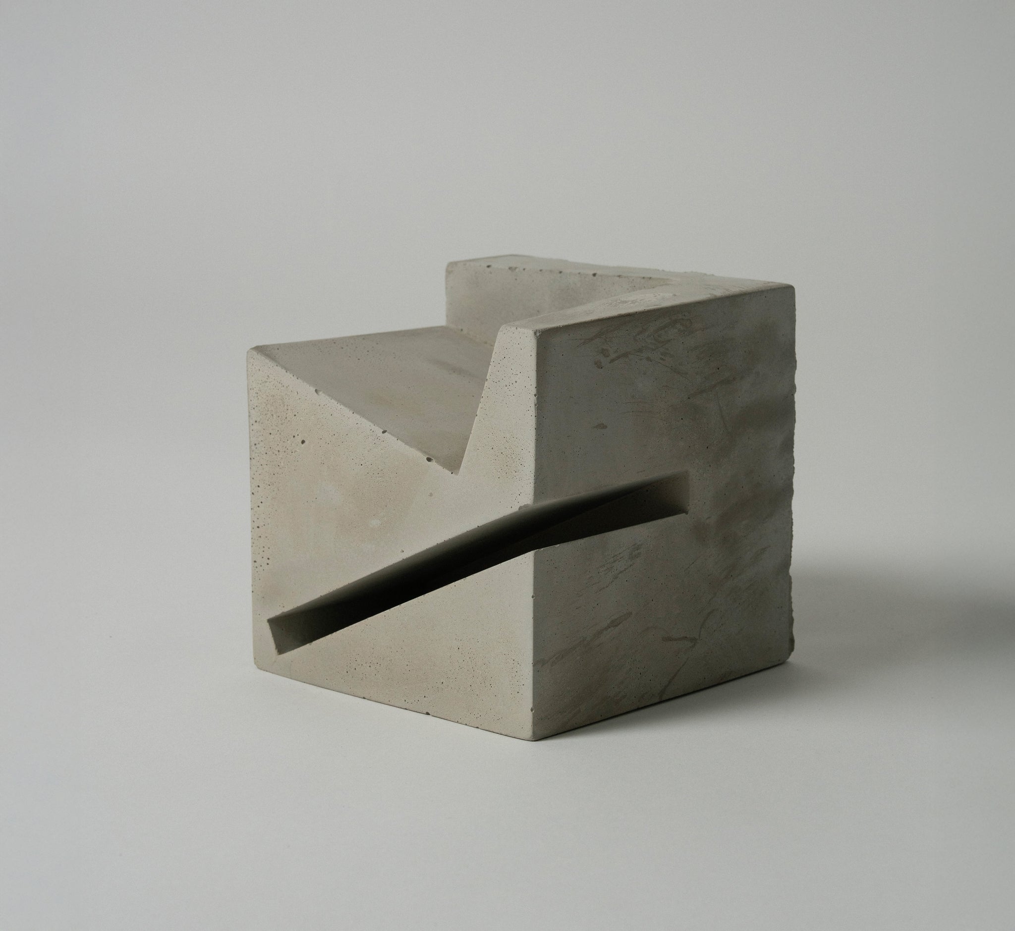 CONCRETE TRAY [001]