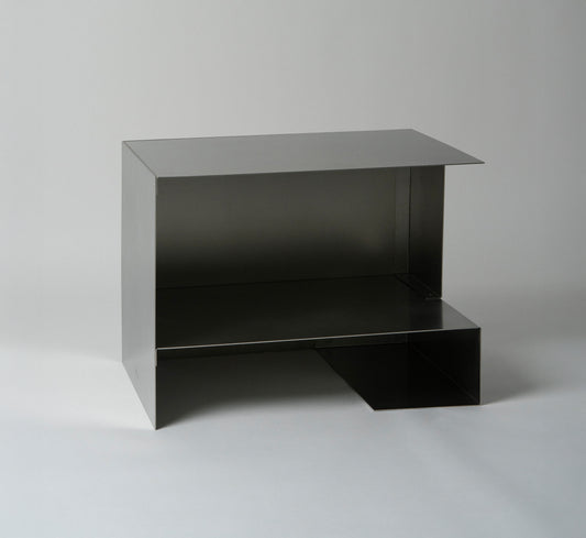 METAL DESK [001]