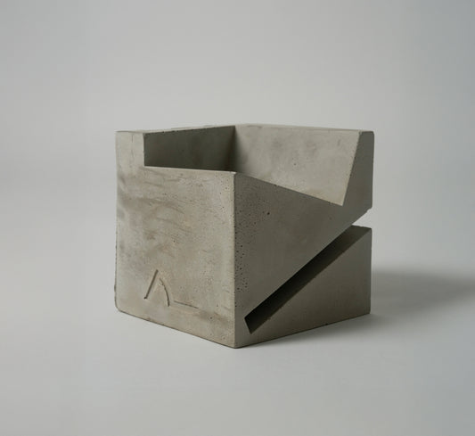 CONCRETE TRAY [001]